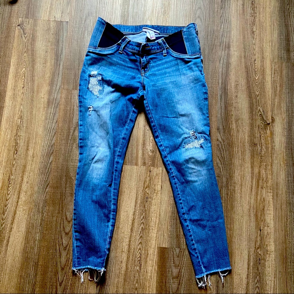 Distressed maternity jeans